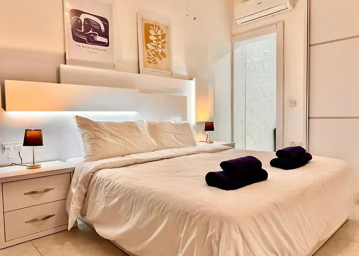 Modern Shared - St Julian's 아파트