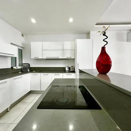 Apartment Modern Shared - St Julian's San Ġiljan