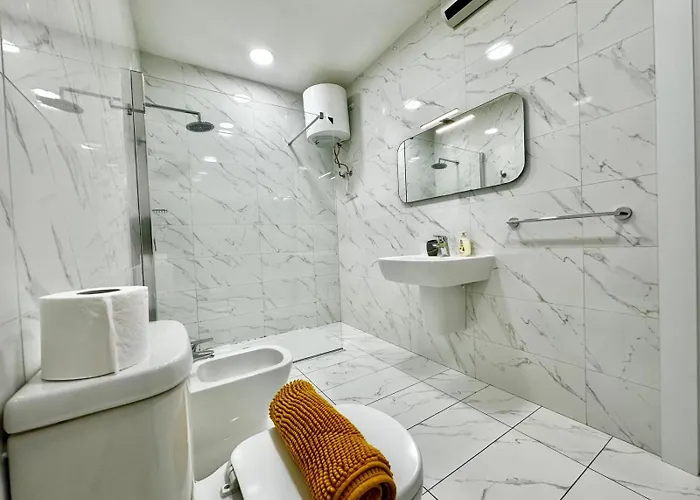 Modern Shared - St Julian's Διαμέρισμα *