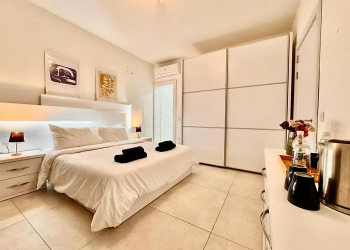 Modern Shared - St Julian's *